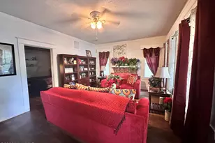 409-411 N Charlotte St, Washington, NC 27889 - Photo 3