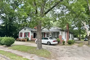 409-411 N Charlotte St, Washington, NC 27889 - Photo 1