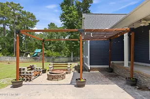 219 White Oak Bluff Rd, Stella, NC 28582 - Photo 41