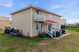 133 SE 48th St, Oak Island, NC 28465 - Photo 3