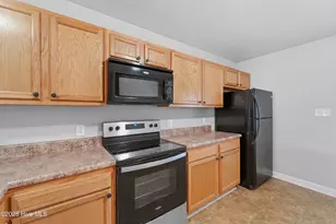 609 Streamwood Dr, Jacksonville, NC 28546 - Photo 15