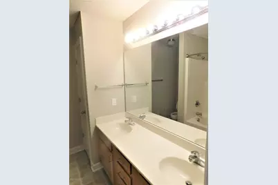 609 Streamwood Drive, Jacksonville, NC 28546 - Photo 7