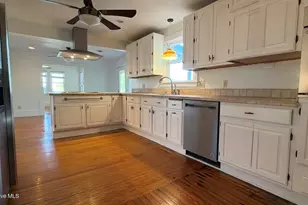 2704 Waccamaw Shores Rd, Lake Waccamaw, NC 28450 - Photo 19