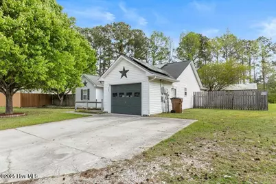 1162 Shroyer Circle, Jacksonville, NC 28540 - Photo 3