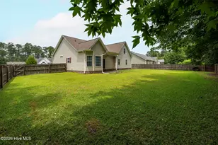 111 Croatan Woods Dr, New Bern, NC 28562 - Photo 5