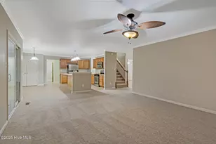 102 Huntington Ct, Jacksonville, NC 28540 - Photo 9