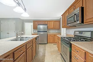102 Huntington Ct, Jacksonville, NC 28540 - Photo 13