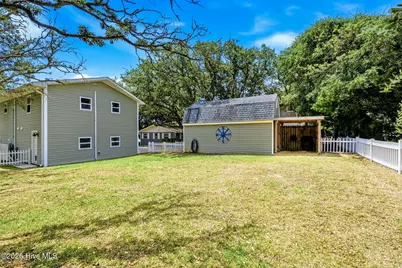 205 Mercer Street, Oak Island, NC 28465 - Photo 5