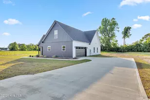 407 Wade Dr, Richlands, NC 28574 - Photo 7