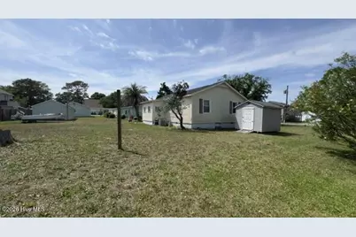 413 Spartanburg Avenue, Carolina Beach, NC 28428 - Photo 11