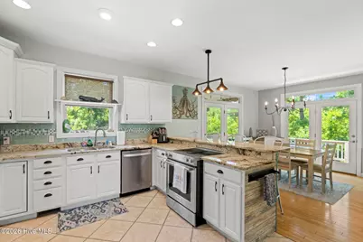 9804 Heath Place, Emerald Isle, NC 28594 - Photo 11