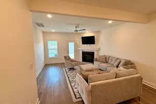1413 Dorset Dr, Greenville, NC 27834 - Photo 9