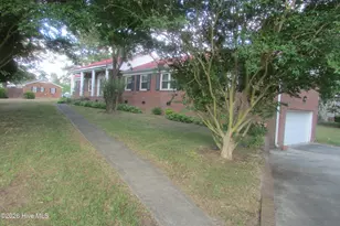 1102 Isaac Weeks Rd, Clinton, NC 28328 - Photo 3