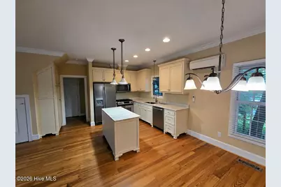 221 Pollock Street, New Bern, NC 28560 - Photo 3