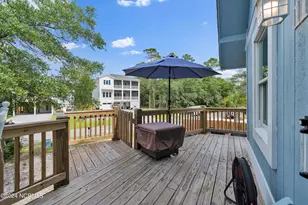 116 SW 22nd St, Oak Island, NC 28465 - Photo 5