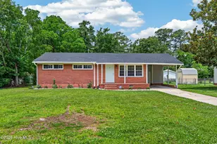 2527 Country Club Rd, Jacksonville, NC 28546 - Photo 1