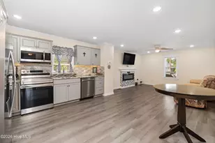 803 Maple St, Elizabeth City, NC 27909 - Photo 17