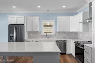 214 NE 38th Street, Oak Island, NC 28465 - Photo 7