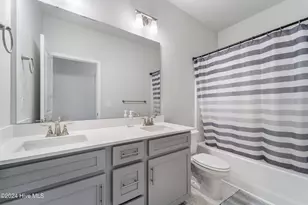 1003 Manhatten Ct, Richlands, NC 28574 - Photo 15