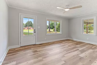 207 Sunset Avenue, Whiteville, NC 28472 - Photo 7
