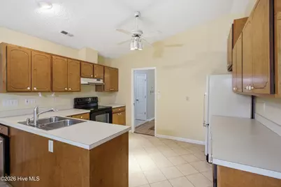 207 Forest Oaks Drive, New Bern, NC 28562 - Photo 5