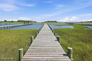 121 Harbour Dr, Hubert, NC 28539 - Photo 3