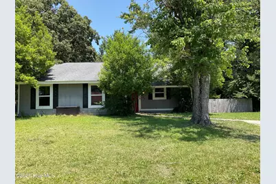 303 S Willow Lane, Jacksonville, NC 28546 - Photo 1
