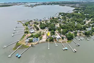 915 Chadwick Shores Dr, Sneads Ferry, NC 28460 - Photo 13