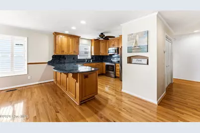 183 W Fourth Street, Ocean Isle Beach, NC 28469 - Photo 11