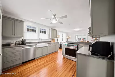 1920 Wrightsville Avenue, Wilmington, NC 28403 - Photo 15