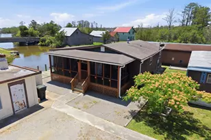 1556 Farrow Fork Rd, Engelhard, NC 27824 - Photo 5