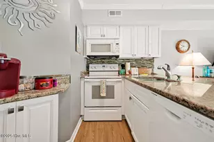 1601 Carolina Beach Ave N, Carolina Beach, NC 28428 - Photo 19