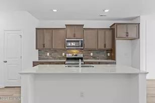 7121 Fisk Dr NE, Leland, NC 28451 - Photo 3
