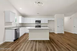 2573 Provence Dr SE, Bolivia, NC 28422 - Photo 9
