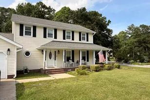 905 Welsh Ln, Jacksonville, NC 28546 - Photo 1
