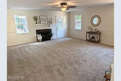 1024 Spring Villa Drive, Jacksonville, NC 28540 - Photo 3