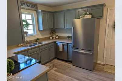 1024 Spring Villa Drive, Jacksonville, NC 28540 - Photo 17