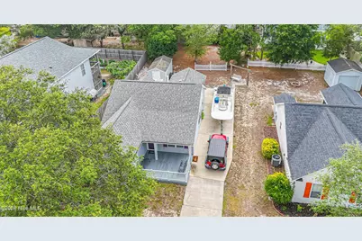 130 NE 11th Street, Oak Island, NC 28465 - Photo 3