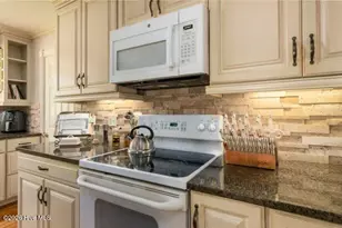 810 Madam Moores Ln, New Bern, NC 28562 - Photo 53