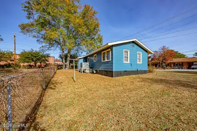 1801 Clark Avenue, New Bern, NC 28560 - Photo 3