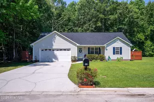 613 Walnut Dr, Jacksonville, NC 28540 - Photo 1