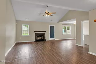 201 Ross Ct, Sneads Ferry, NC 28460 - Photo 5