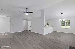 251 S Creek Dr, Jacksonville, NC 28540 - Photo 5