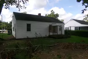 1009 E 6th St, Lumberton, NC 28358 - Photo 3