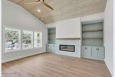 117 NE 17th Street, Oak Island, NC 28465 - Photo 9