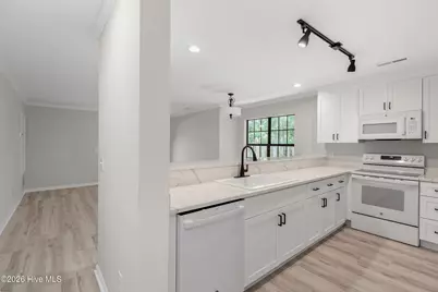 1713 S 41st Street #Apt F, Wilmington, NC 28403 - Photo 5