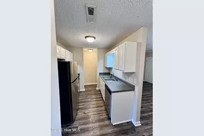 1293 Park West Drive #9, Greenville, NC 27834 - Photo 7