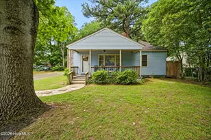 1401 Marr Ave, Elizabeth City, NC 27909 - Photo 1