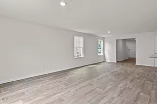 2105 Montalvan Dr, Greenville, NC 27834 - Photo 9