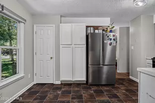 197 Baytree Dr, Jacksonville, NC 28546 - Photo 11